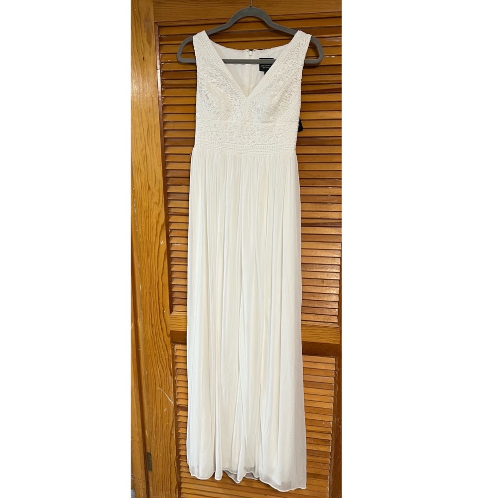 Adrianna Pappel beautiful white dress